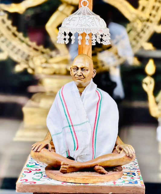 Bhagwan Nityanand Bronze Statue – Aasana Pose (Palkhi Murti Replica) image 0