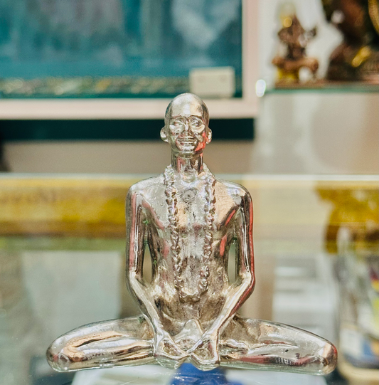 Young Bhagwan Nityanand Pure Silver Statue – A Divine Masterpiece image 1
